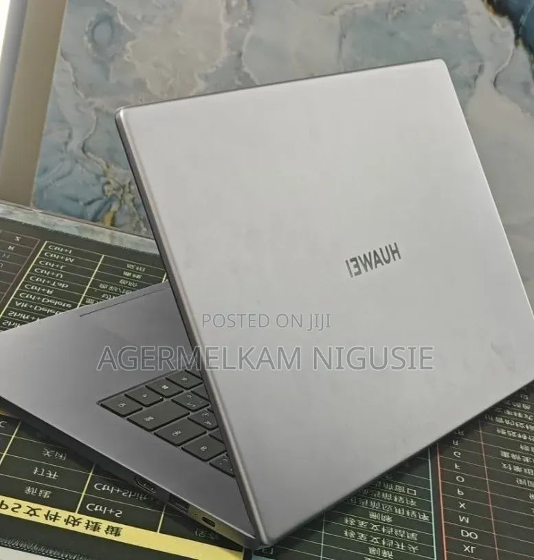 New Laptop Huawei MateBook X Pro 8GB Intel Core i3 SSD 512GB
