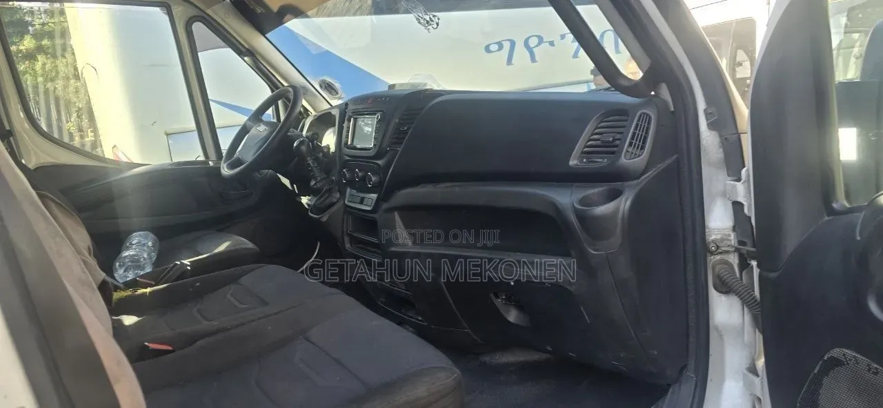 Iveco Massif 2011 White