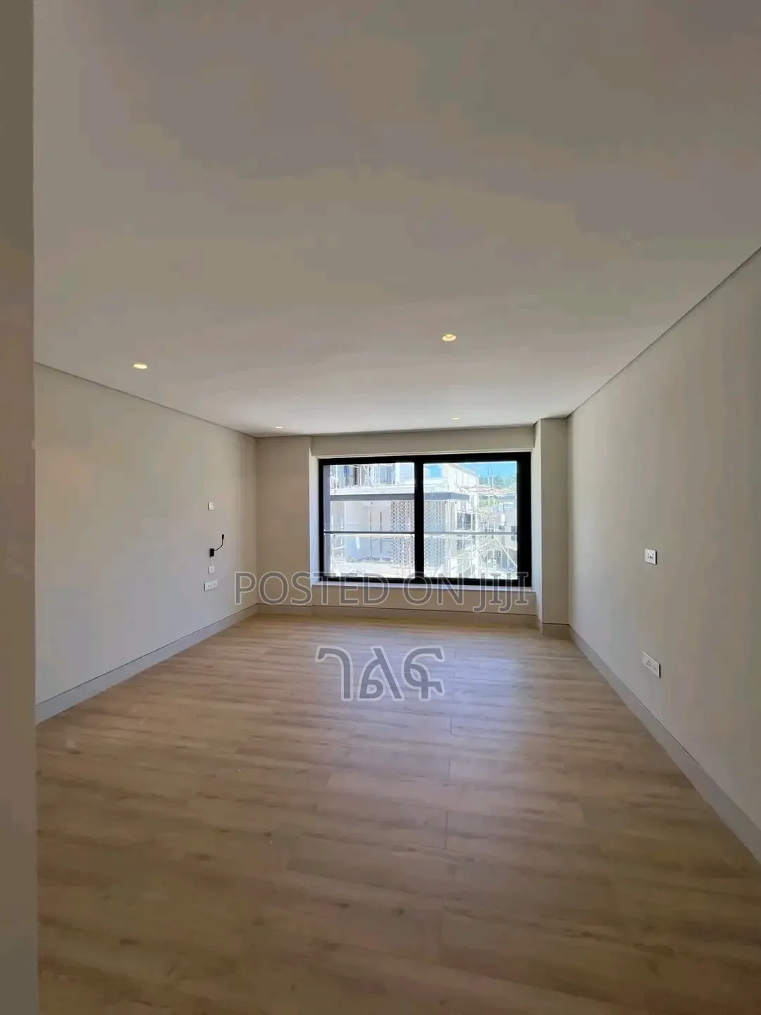 Furnished 8bdrm House in የሚሸጥ 280 ካሬ G+3 ቤት, Bole for sale