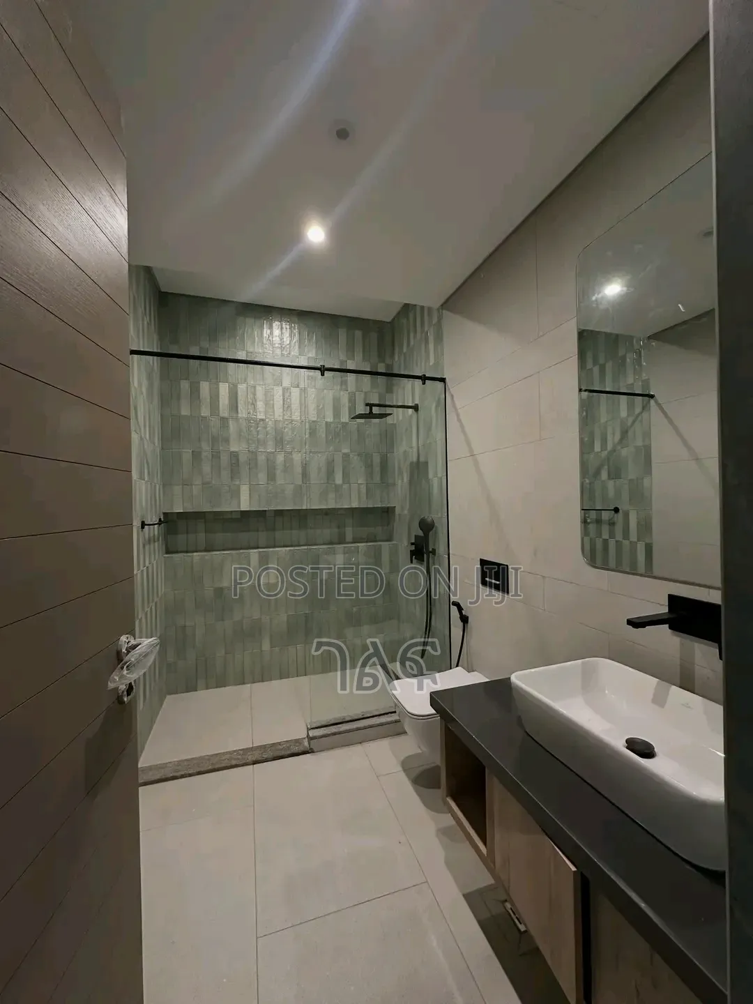 Furnished 8bdrm House in የሚሸጥ 280 ካሬ G+3 ቤት, Bole for sale