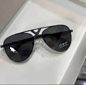 Polarized Glass