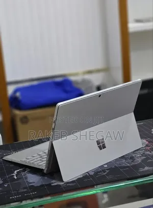 New Laptop Microsoft Surface Pro 7 16GB Intel Core i5 SSD 256GB