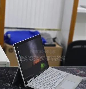New Laptop Microsoft Surface Pro 7 16GB Intel Core i5 SSD 256GB