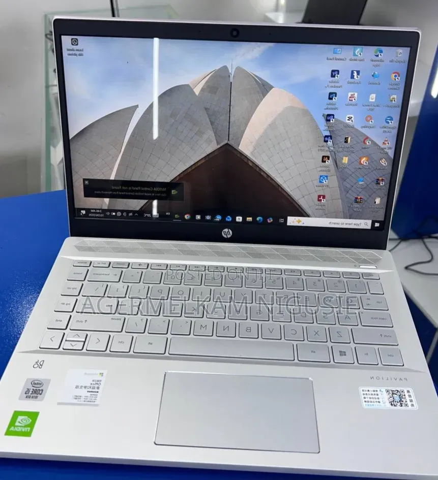 New Laptop HP Pavilion 15 8GB Intel Core i5 SSD 512GB