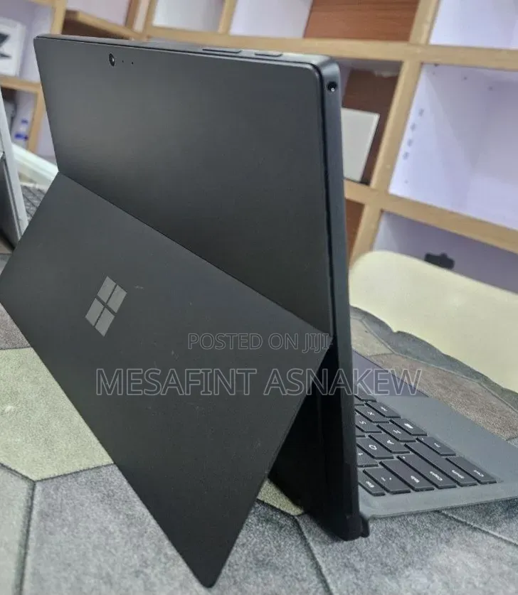 New Laptop Microsoft Surface Pro 6 16GB Intel Core i7 SSD 512GB