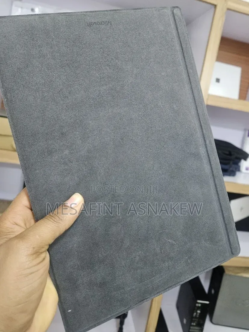 New Laptop Microsoft Surface Pro 6 16GB Intel Core i7 SSD 512GB