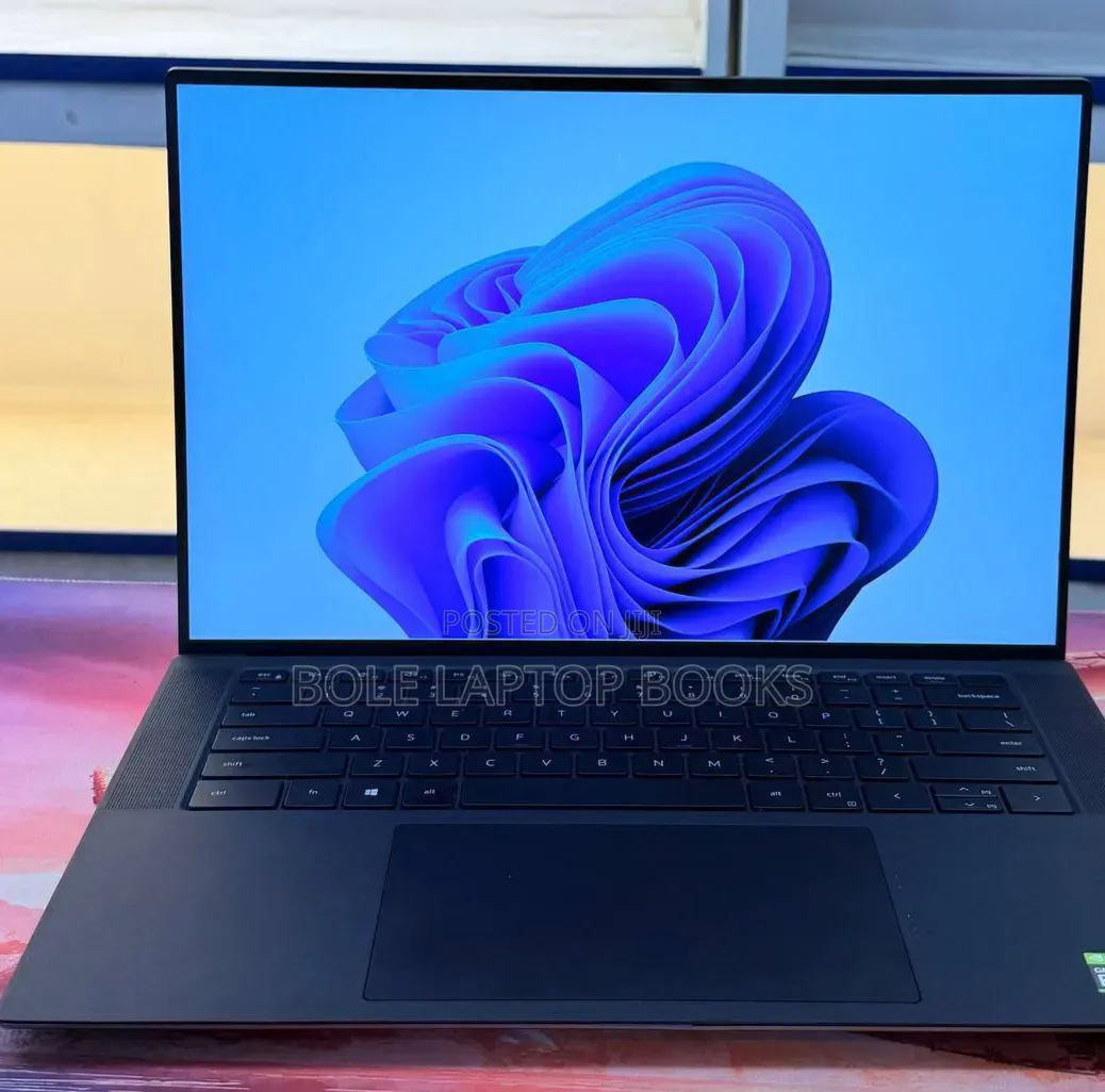 New Laptop Dell Precision 5560 16GB Intel Core i9 SSD 512GB