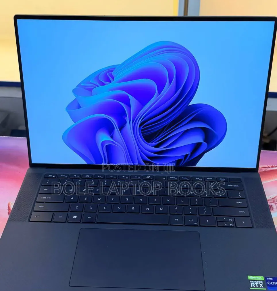 New Laptop Dell Precision 5560 16GB Intel Core i9 SSD 512GB