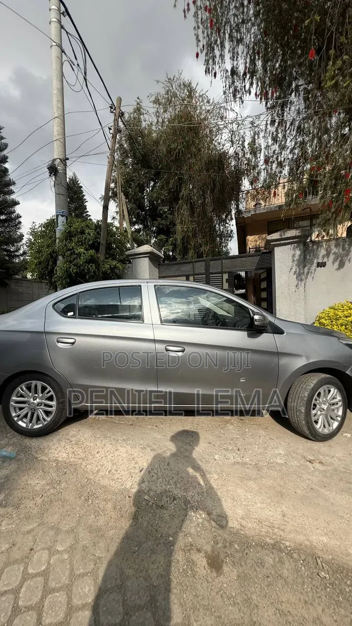 Mitsubishi Attrage 2022 Gray