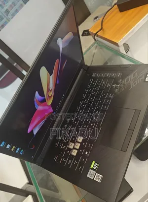 New Laptop Asus ROG Strix G15 16GB Intel Core i7 SSD 512GB