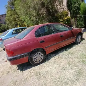 Toyota Avensis 2000 Burgundy