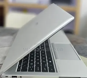 New Laptop HP ZBook Firefly 14 G10 16GB Intel Core i7 SSD 512GB