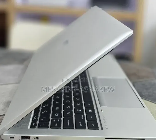 New Laptop HP ZBook Firefly 14 G10 16GB Intel Core i7 SSD 512GB