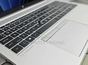 New Laptop HP ZBook Firefly G8 16GB Intel Core i7 SSD 512GB