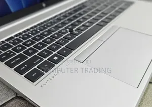 New Laptop HP ZBook Firefly G8 16GB Intel Core i7 SSD 512GB