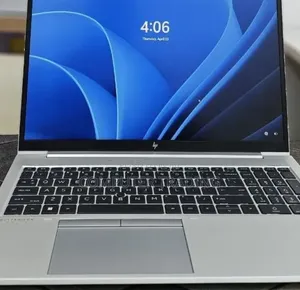 New Laptop HP ZBook Firefly G8 16GB Intel Core i7 SSD 512GB