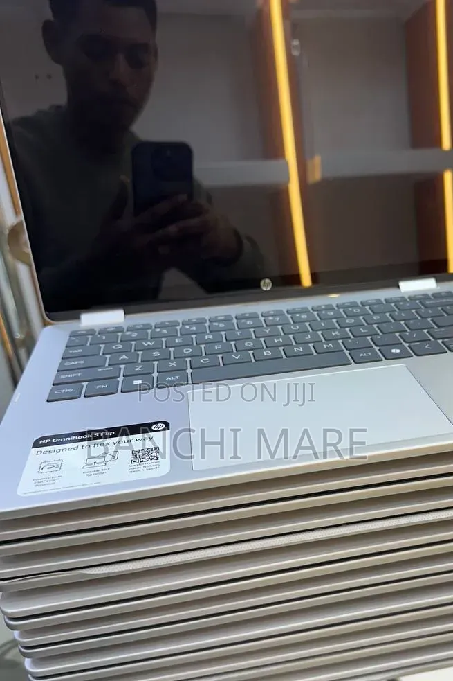 New Laptop HP OmniBook 7 14" 16GB Intel Core 7 SSD 512GB
