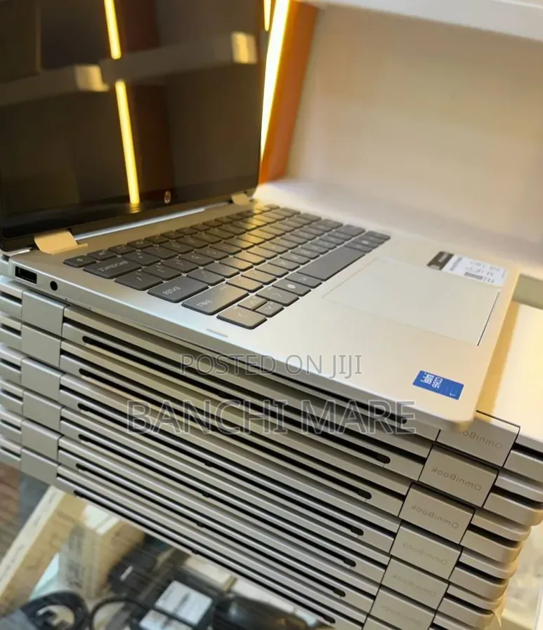 New Laptop HP OmniBook 7 14" 16GB Intel Core 7 SSD 512GB