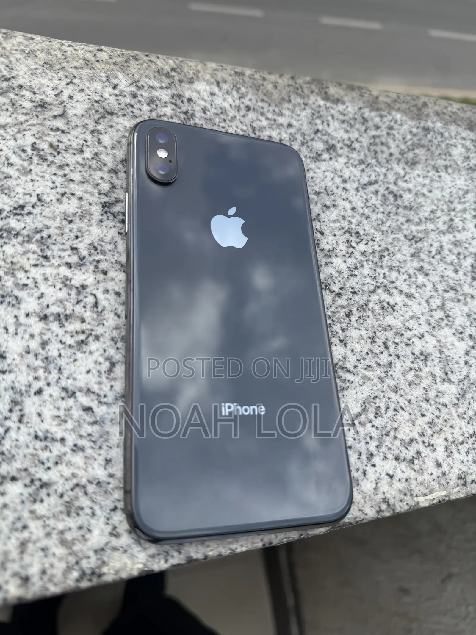 Apple iPhone X 64 GB Black