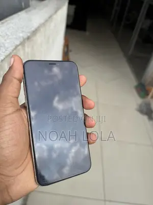 Apple iPhone X 64 GB White