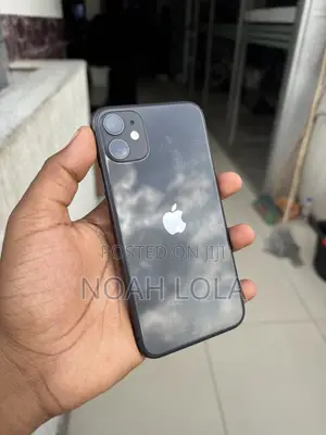 New Apple iPhone 11 128 GB Black