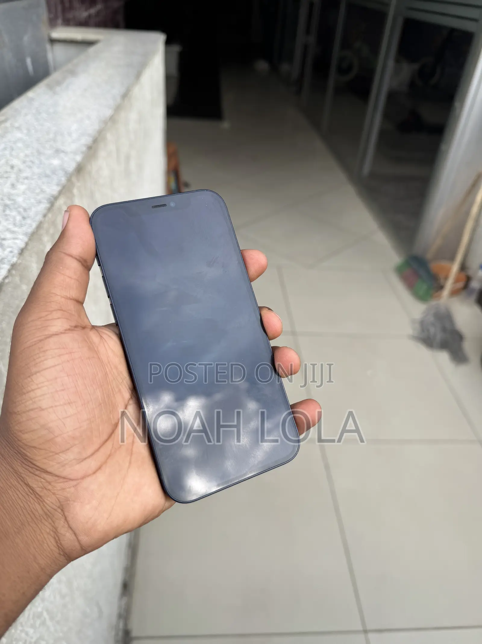 New Apple iPhone 12 64 GB Black