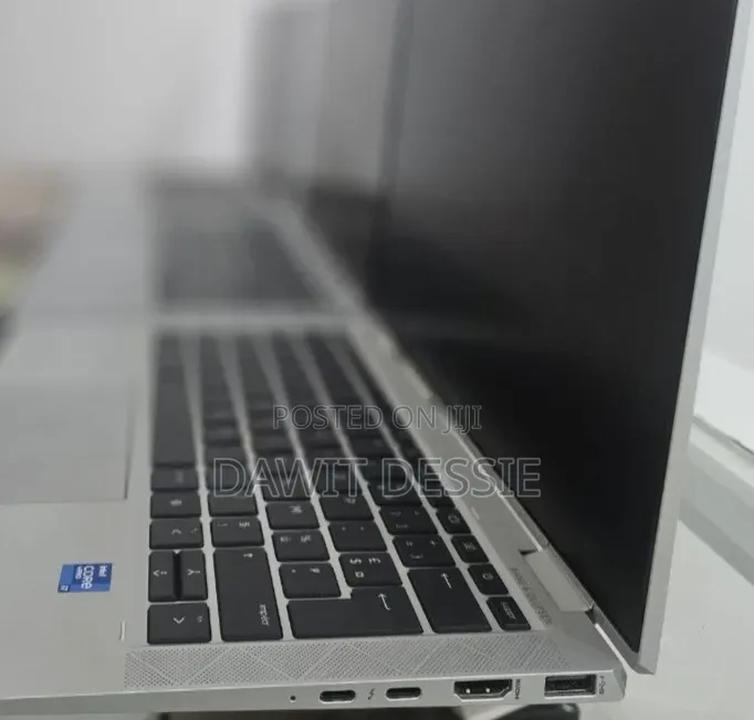 New Laptop HP EliteBook 1040 G8 16GB Intel Core i7 SSD 512GB