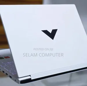 New Laptop HP Victus 15 16GB AMD Ryzen 7 SSD 1T
