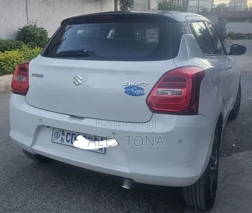 Suzuki Swift 2021 White