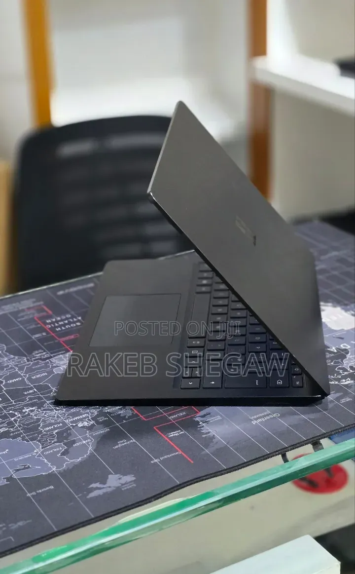 New Laptop Microsoft Surface 16GB Intel Core i7 SSD 512GB