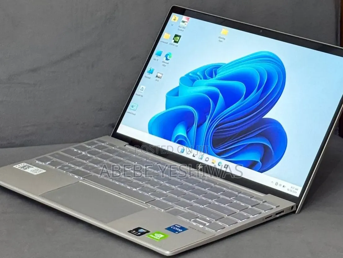 New Laptop HP Envy X2 16GB Intel Core i5 SSD 512GB