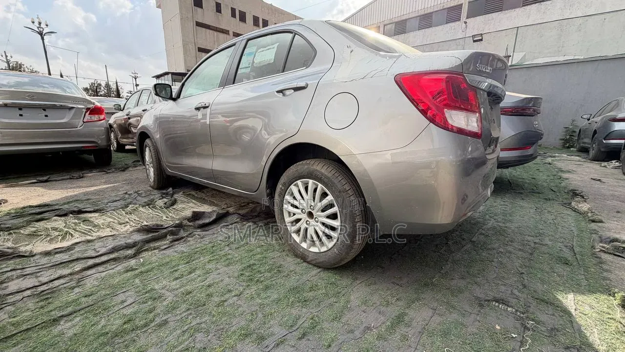New Suzuki Dzire 2023 Gray