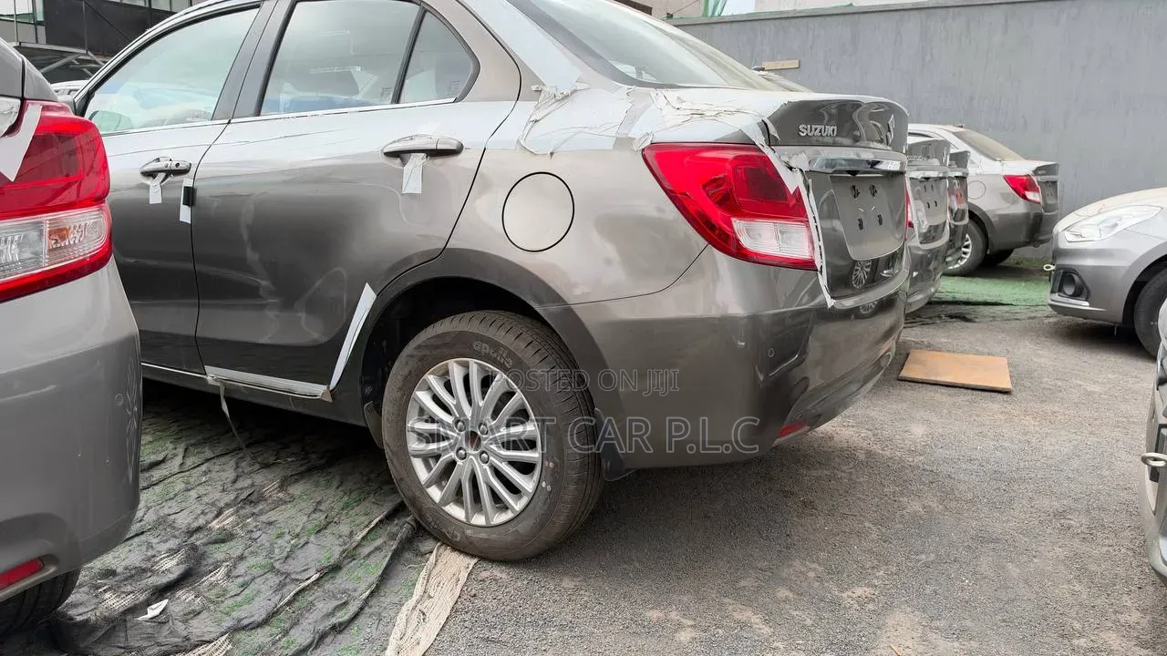 New Suzuki Dzire 2023 Gray
