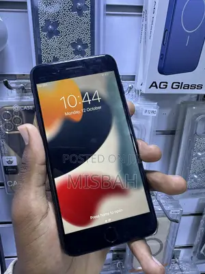Apple iPhone 7 Plus 32 GB Black