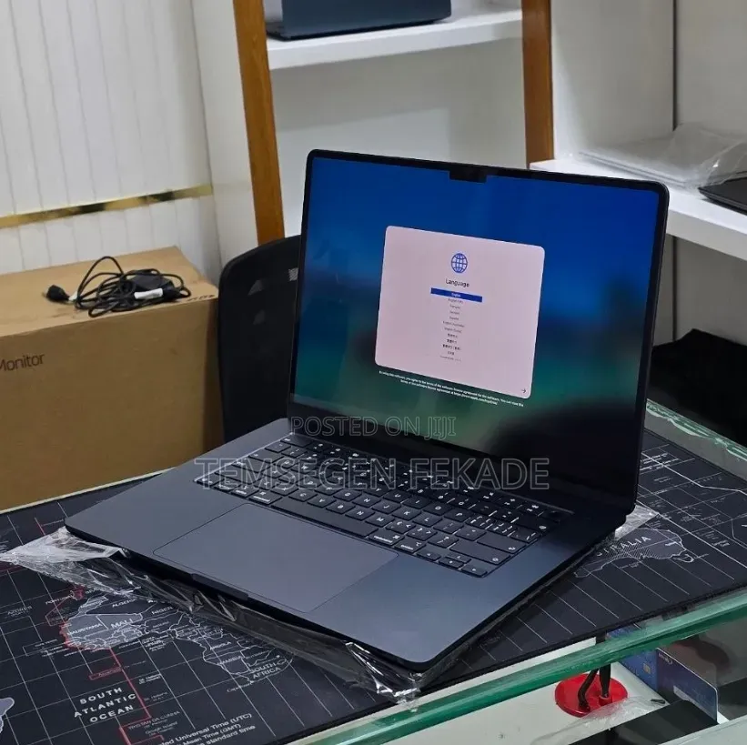 New Laptop Apple MacBook Air 2026 M5 16GB Apple M5 SSD 512GB