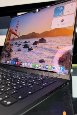 New Laptop Apple MacBook Pro 2025 M5 16GB Apple M5 SSD 512GB