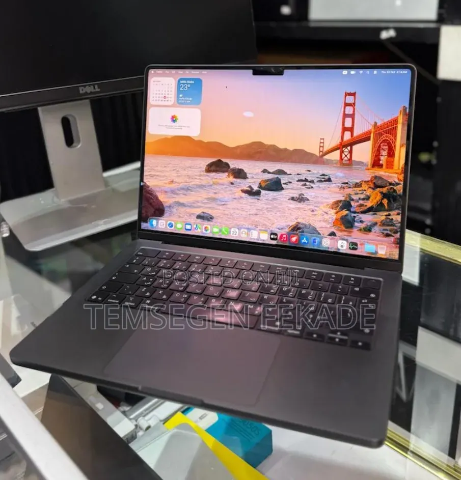 New Laptop Apple MacBook Pro 2025 M5 16GB Apple M5 Pro SSD 512GB