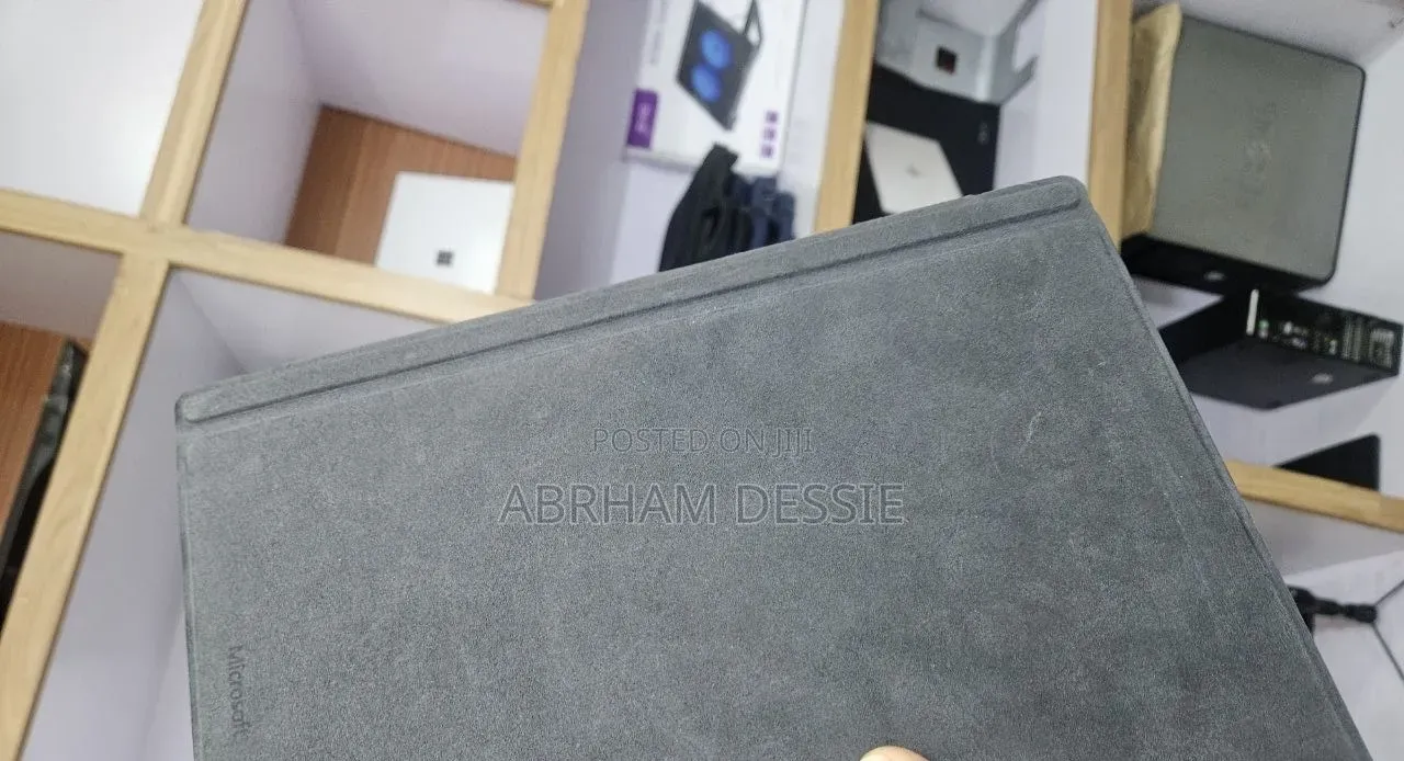 New Laptop Microsoft Surface Pro 6 16GB Intel Core i7 SSD 512GB