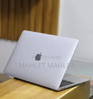 New Laptop Apple MacBook Air 2020 M1 8GB Apple M1 SSD 256GB