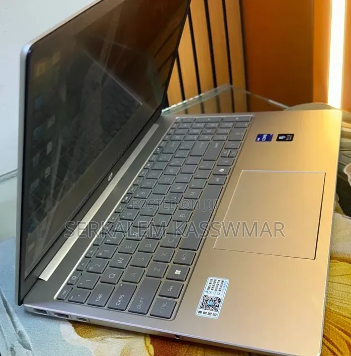 New Laptop HP Stream Notebook 16GB Intel Core i7 SSD 1T