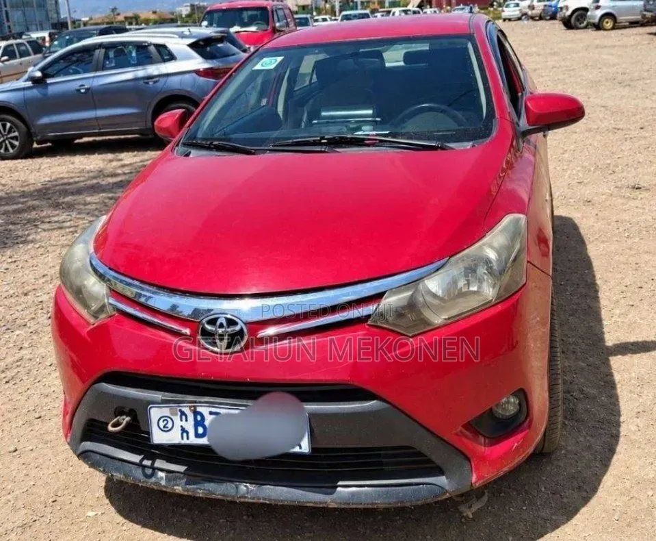 Toyota Yaris 2015 Burgundy