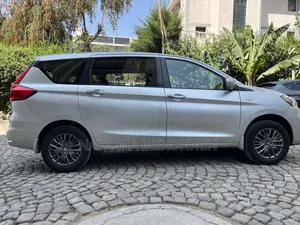 Suzuki Ertiga 2021 Silver
