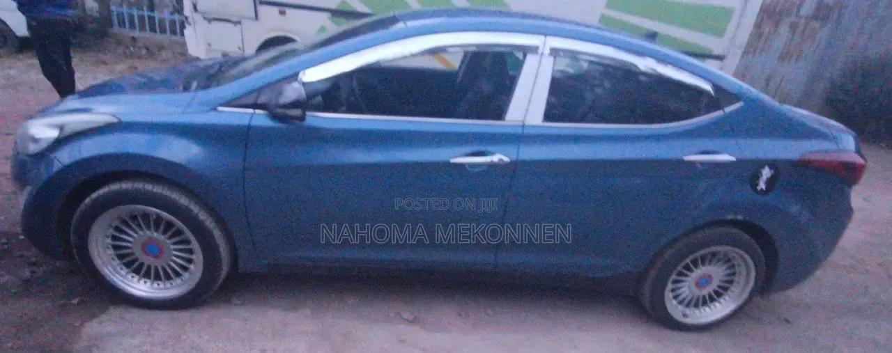 Hyundai Avante 2014 Blue