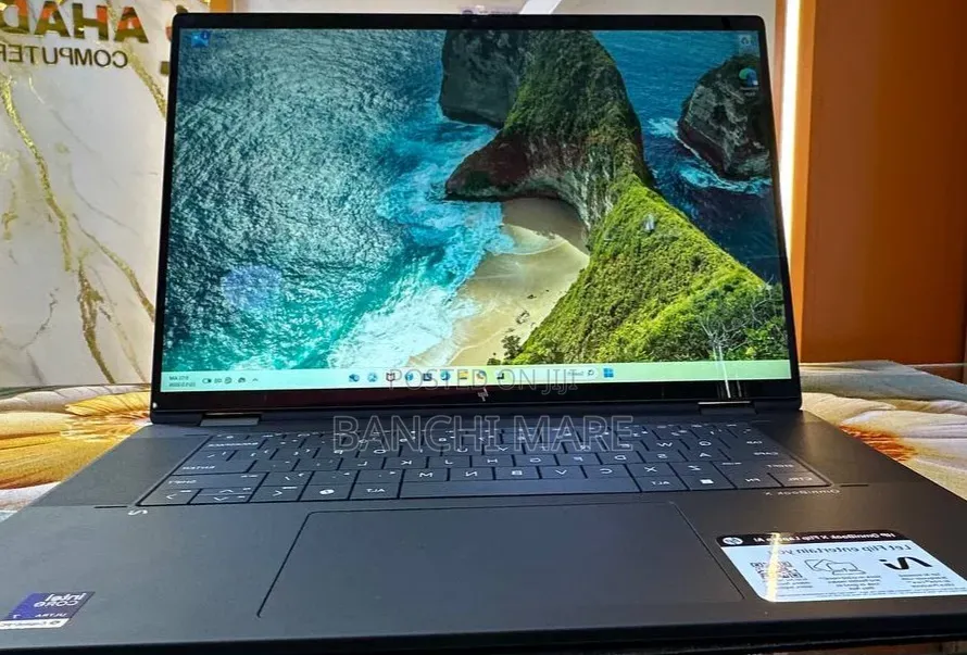 New Laptop HP OmniBook 5 16" 16GB Intel Core Ultra 7 SSD 1T