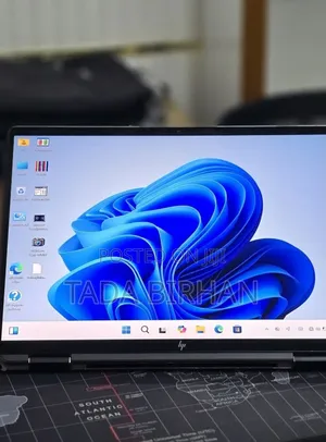 New Laptop HP Spectra 13 16GB Intel Core i7 SSD 512GB