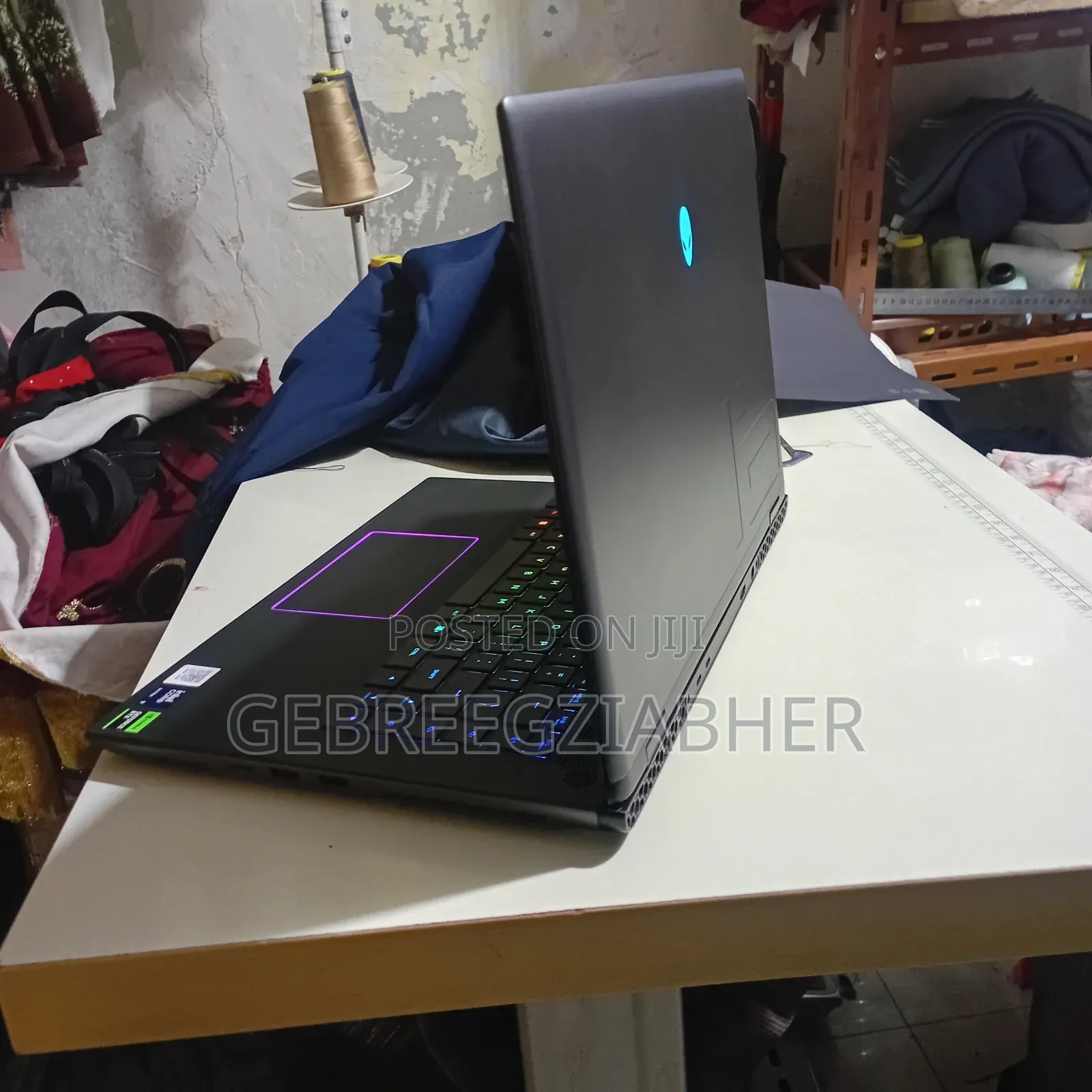 New Laptop Alienware M16 R2 16GB Intel Core Ultra 9 SSD 1T