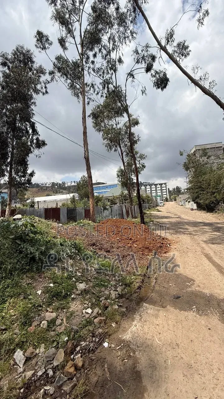 1bdrm House in አዲስ አበባ, Bole for sale