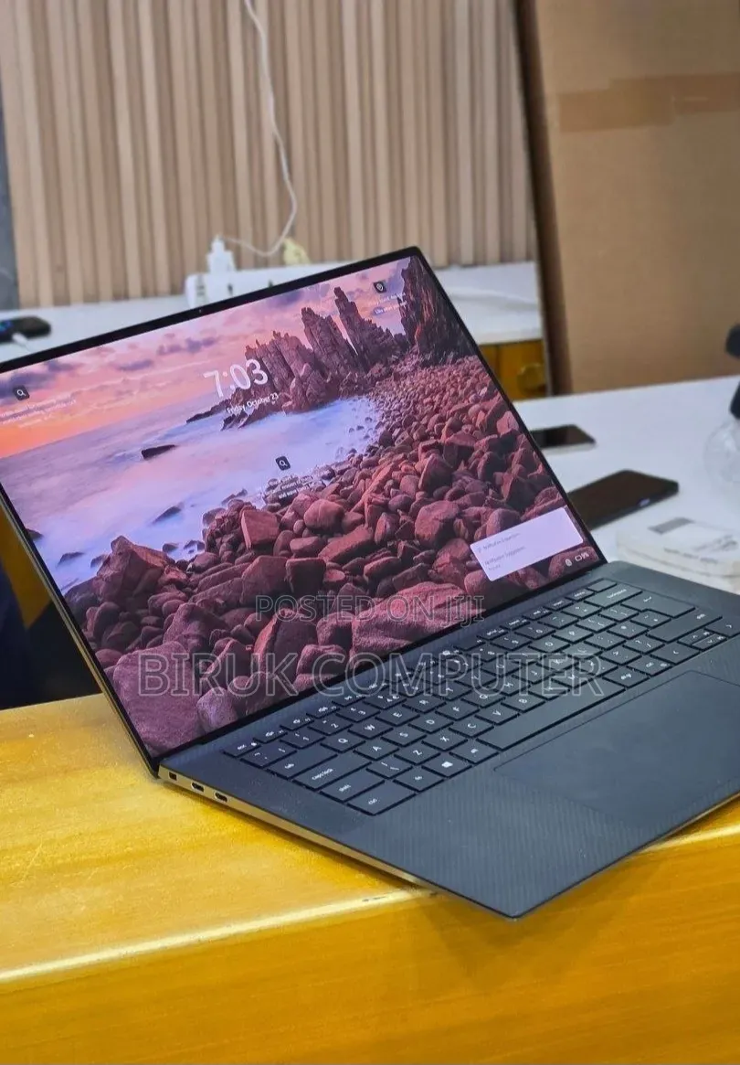 New Laptop Dell Precision 5550 16GB Intel Core i7 SSD 512GB
