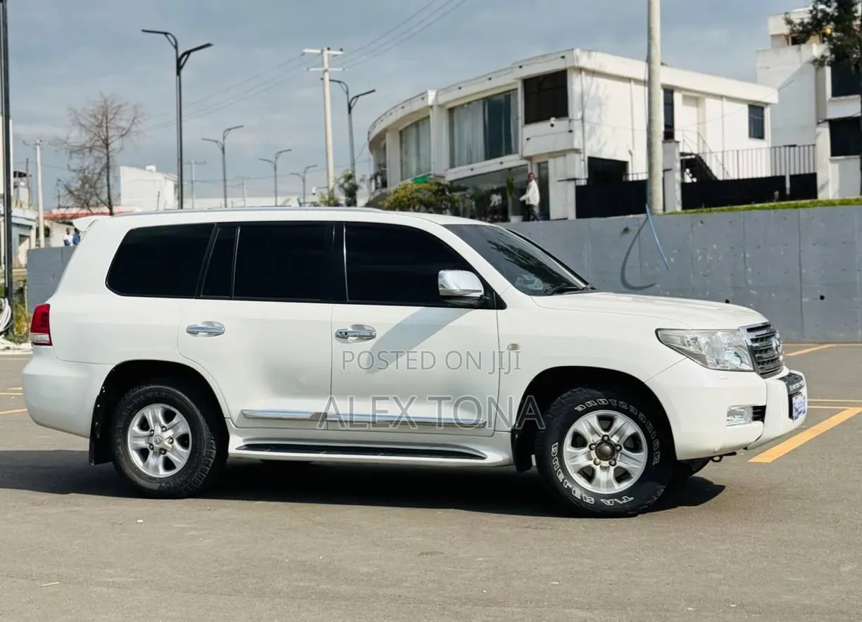 Toyota Land Cruiser Prado 2009 White