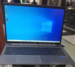 New Laptop HP ZBook Create G7 16GB Intel Core i7 SSD 512GB